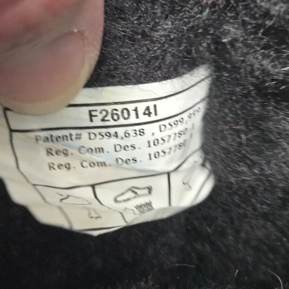 UGG bailey button
